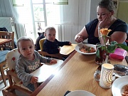 Den Babys schmeckts